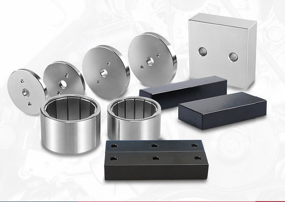 2000W 3000W Neodymium Besi Boron Magnet Mesin Pemotong Laser Serat Tertutup Presisi Tinggi