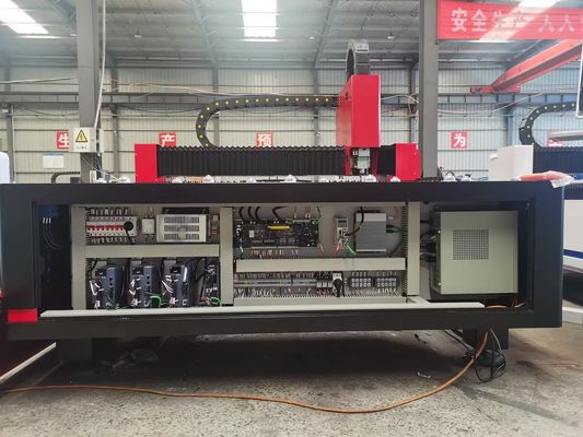 1000W-6000W Metal 3015 Fiber Laser Cutter Mesin Pemotong Laser Untuk Pemotongan Lembar Lapisan Baja Besi Baja Aluminium Tembaga