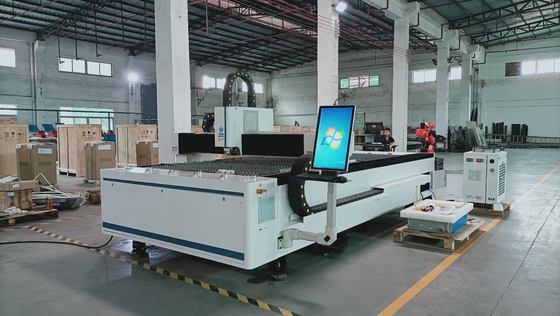 Hot Sale Metal Laser Process Laser Cut Industrial Machinery Equipment Mesin pemotong serat laser CNC 3015