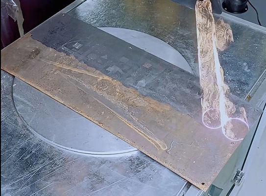 Sistem Pembersihan Laser Industri Pendingin Udara dengan Kecepatan Pengukiran 0-60000mmmin Memastikan Pembersihan Peralatan dan Komponen Industri