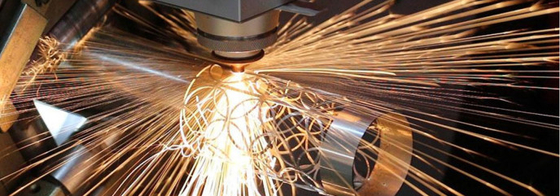 Mesin pemotong tabung laser serat logam bulat persegi otomatis CNC