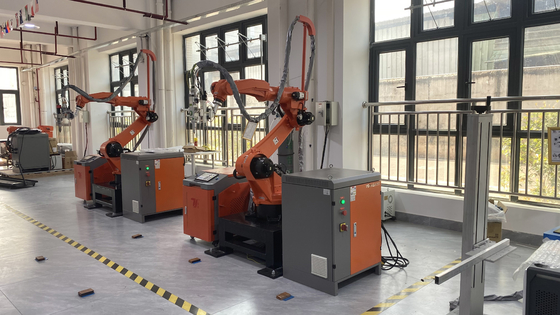 Mesin Pengelasan Laser Serat Otomatis Custom Dengan 6 Axis Robot Arm Sertifikasi CE