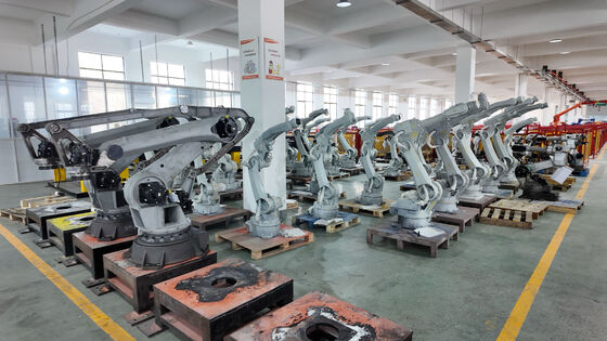FANUC Mesin Pemotong Laser Serat 3D Otomatis Lengan Robot 6 Sumbu untuk Benda Kerja 3D Kap Lampu Baja Tahan Karat