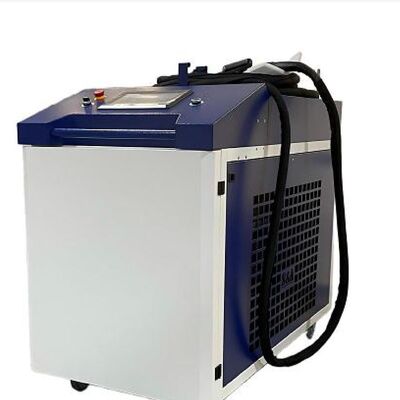 Mesin pembersih laser terus menerus CW 2000W dengan pendingin udara untuk penghapusan karat luas